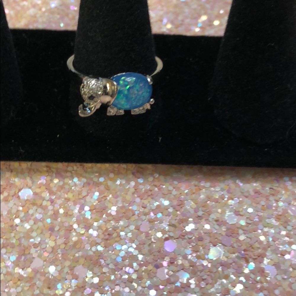 Size 10 blue elephant fashion ring